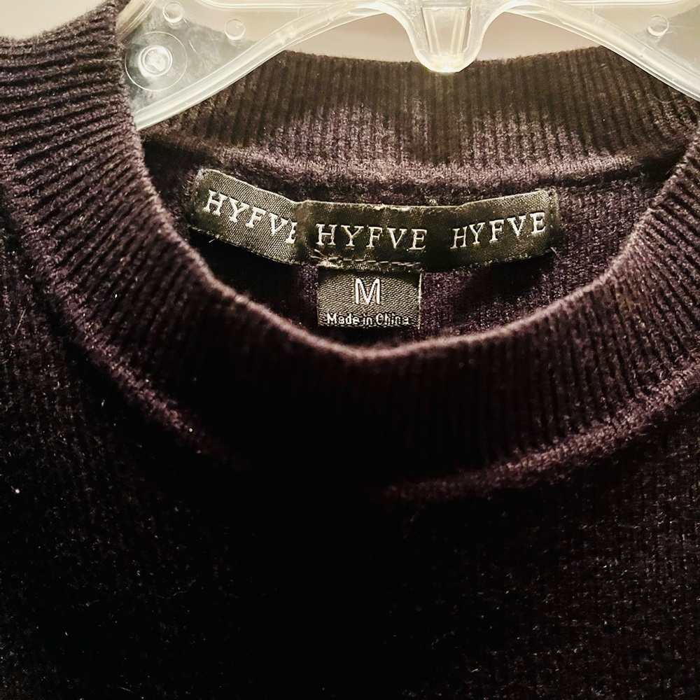 Adorable sheer sleeve black top